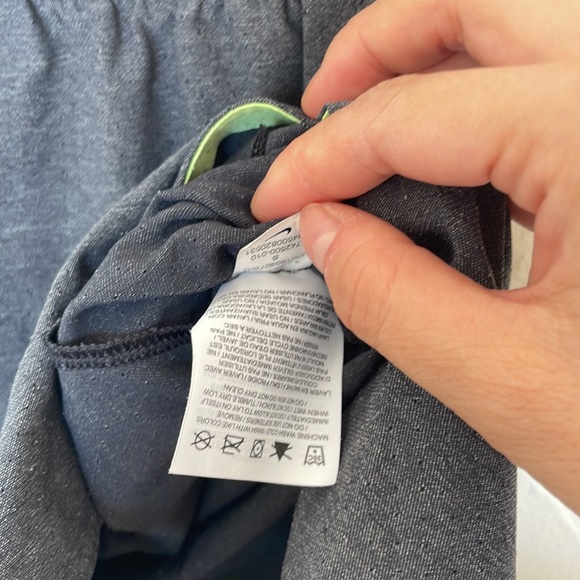 Nike dry fit running shorts - Picture 3 of 6